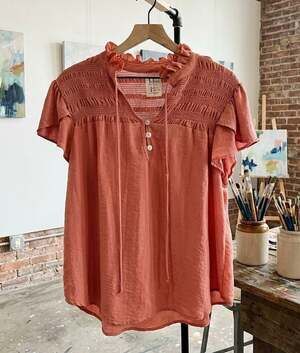 Haute Project Los Angeles Smocked Ruffle Sleeve Blouse Dusty Rose SZ L -EK